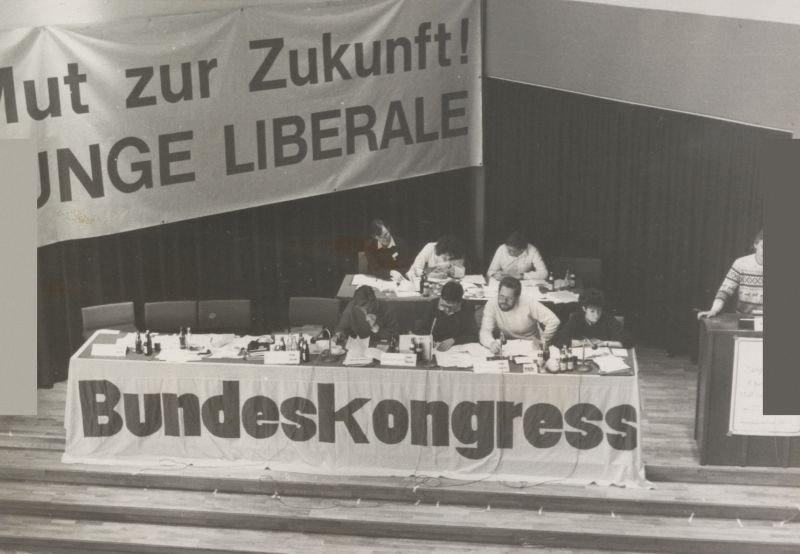 Datei:Kosinsky UP 14-2020 15f 0006.jpg